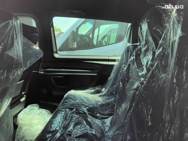 Мерседес В-Клас 2023 у Києві на Automoto.ua Мерседес В-Клас, об'ємом двигуна 2 л та пробігом 0 тис. км за 124873 $, фото 9 на Automoto.ua