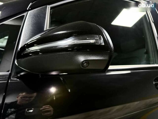 Мерседес В-Класс, объемом двигателя 1.9 л и пробегом 8 тыс. км за 119500 $, фото 28 на Automoto.ua