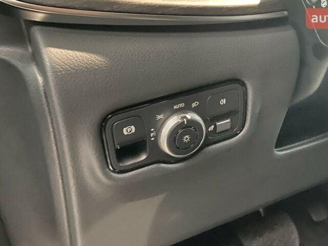 Мерседес В-Класс, объемом двигателя 2.14 л и пробегом 0 тыс. км за 104755 $, фото 15 на Automoto.ua