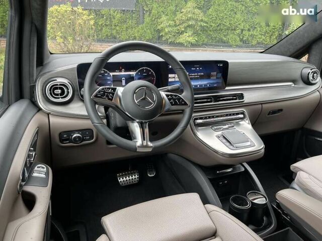 Мерседес В-Класс, объемом двигателя 2.1 л и пробегом 13 тыс. км за 135500 $, фото 19 на Automoto.ua