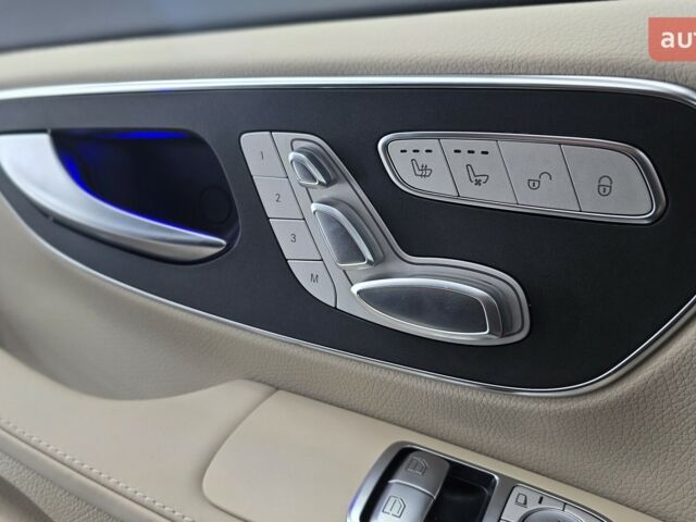 Мерседес В-Класс, объемом двигателя 2.14 л и пробегом 0 тыс. км за 124574 $, фото 34 на Automoto.ua