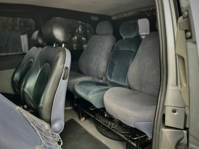 Серый Мерседес В-Класс, объемом двигателя 2.1 л и пробегом 386 тыс. км за 7399 $, фото 7 на Automoto.ua