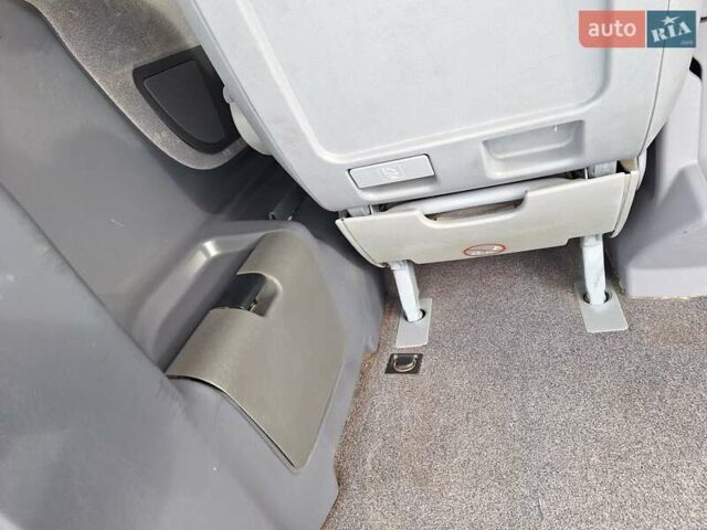 Сірий Мерседес В-Клас, об'ємом двигуна 2.2 л та пробігом 445 тис. км за 5900 $, фото 28 на Automoto.ua