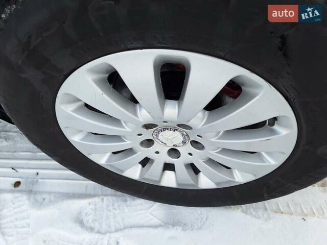 Сірий Мерседес В-Клас, об'ємом двигуна 2.2 л та пробігом 445 тис. км за 5900 $, фото 11 на Automoto.ua