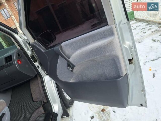 Сірий Мерседес В-Клас, об'ємом двигуна 2.2 л та пробігом 445 тис. км за 5900 $, фото 39 на Automoto.ua