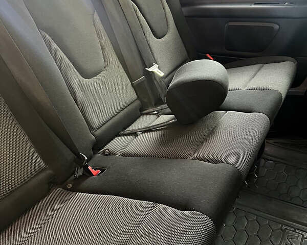 Мерседес В-Класс 2015 в Кропивницком (Кировограде) на Automoto.ua Серый Мерседес В-Класс, объемом двигателя 2.14 л и пробегом 350 тыс. км за 32000 $, фото 2 на Automoto.ua