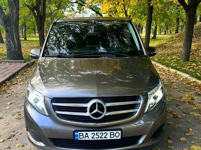 Мерседес В-Класс 2015 в Кропивницком (Кировограде) на Automoto.ua Серый Мерседес В-Класс, объемом двигателя 2.1 л и пробегом 350 тыс. км за 31000 $, фото 8 на Automoto.ua