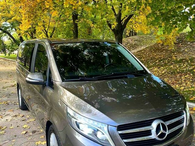 Мерседес В-Класс 2015 в Кропивницком (Кировограде) на Automoto.ua Серый Мерседес В-Класс, объемом двигателя 2.1 л и пробегом 350 тыс. км за 31000 $, фото 7 на Automoto.ua