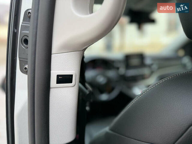 Мерседес В-Класс 2016 в Каменце-Подольском на Automoto.ua Серый Мерседес В-Класс, объемом двигателя 2.14 л и пробегом 220 тыс. км за 38500 $, фото 25 на Automoto.ua
