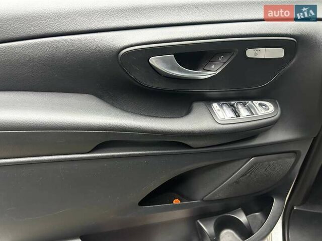 Серый Мерседес В-Класс, объемом двигателя 2.14 л и пробегом 315 тыс. км за 46800 $, фото 10 на Automoto.ua