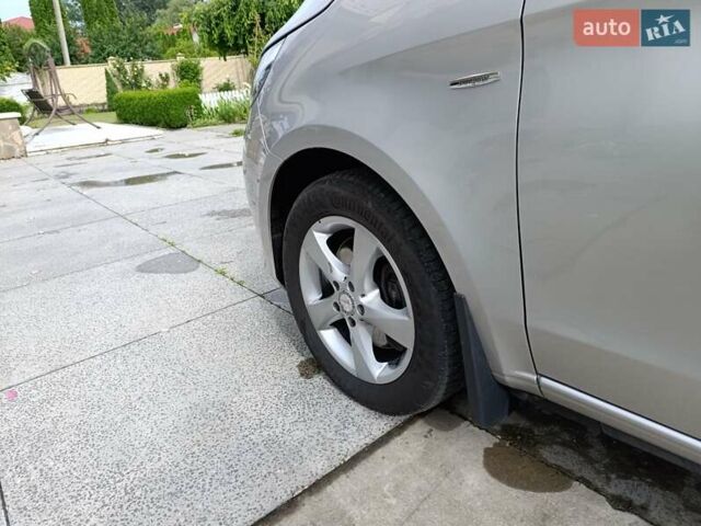 Серый Мерседес В-Класс, объемом двигателя 2.14 л и пробегом 158 тыс. км за 49053 $, фото 8 на Automoto.ua