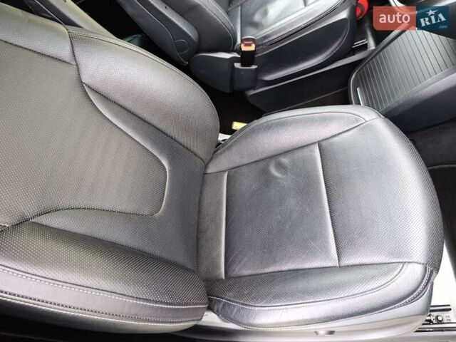 Серый Мерседес В-Класс, объемом двигателя 2.14 л и пробегом 158 тыс. км за 49053 $, фото 42 на Automoto.ua