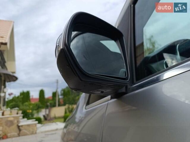 Серый Мерседес В-Класс, объемом двигателя 2.14 л и пробегом 158 тыс. км за 49053 $, фото 4 на Automoto.ua