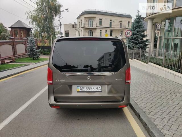 Серый Мерседес В-Класс, объемом двигателя 2.14 л и пробегом 230 тыс. км за 45000 $, фото 3 на Automoto.ua