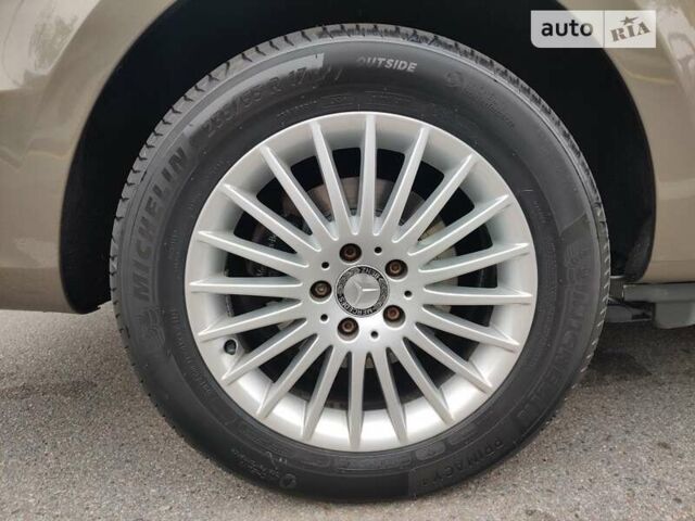 Серый Мерседес В-Класс, объемом двигателя 2.14 л и пробегом 230 тыс. км за 45000 $, фото 26 на Automoto.ua