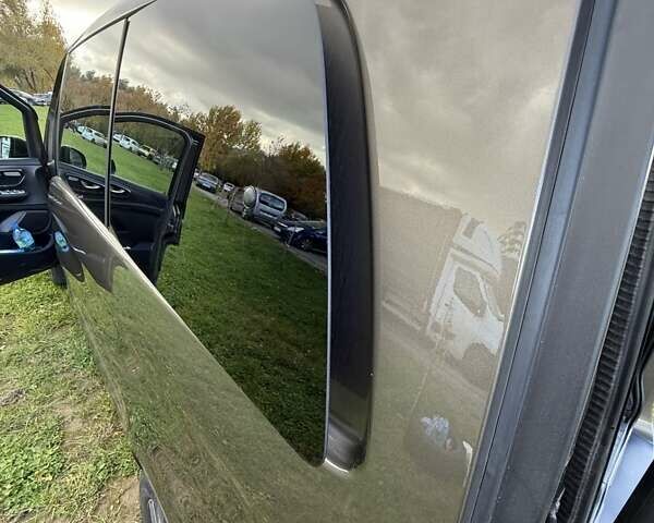 Сірий Мерседес В-Клас, об'ємом двигуна 2.14 л та пробігом 246 тис. км за 35500 $, фото 13 на Automoto.ua