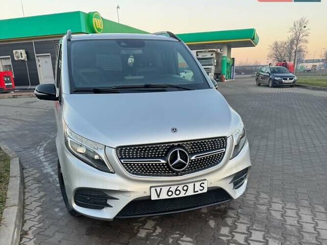 Серый Мерседес В-Класс, объемом двигателя 2.2 л и пробегом 260 тыс. км за 56500 $, фото 2 на Automoto.ua