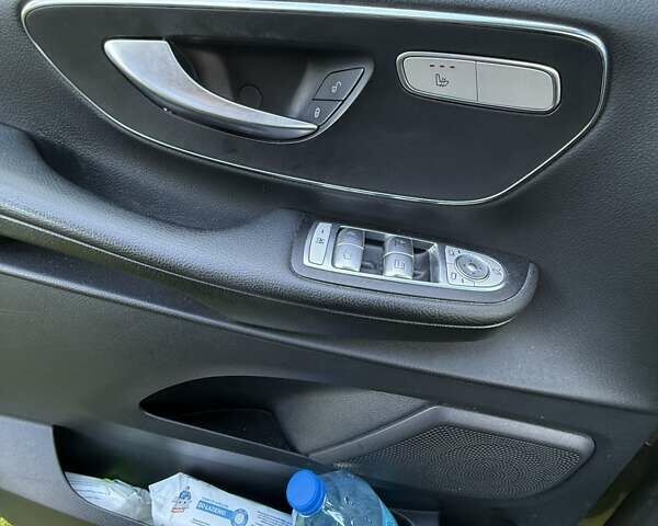 Сірий Мерседес В-Клас, об'ємом двигуна 2.14 л та пробігом 246 тис. км за 35500 $, фото 11 на Automoto.ua