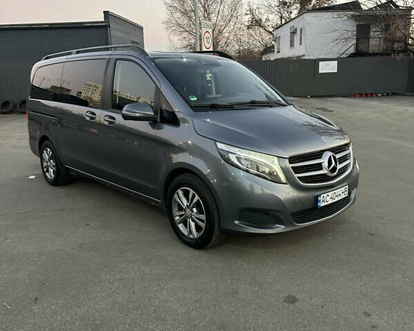 Серый Мерседес В-Класс, объемом двигателя 2.2 л и пробегом 241 тыс. км за 49000 $, фото 3 на Automoto.ua