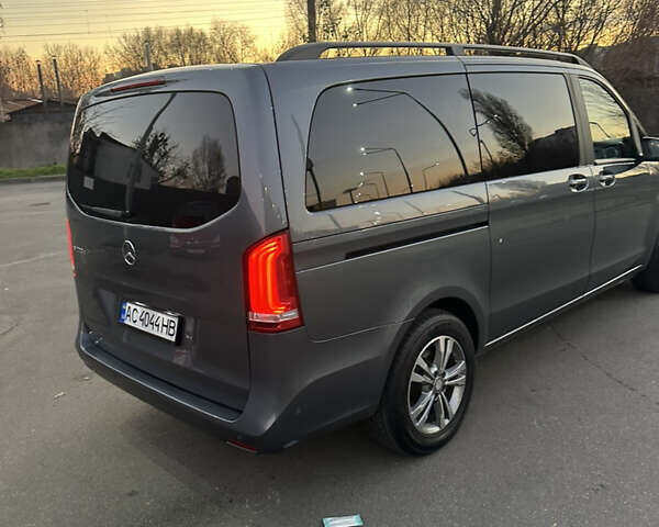 Серый Мерседес В-Класс, объемом двигателя 2.2 л и пробегом 241 тыс. км за 49000 $, фото 2 на Automoto.ua