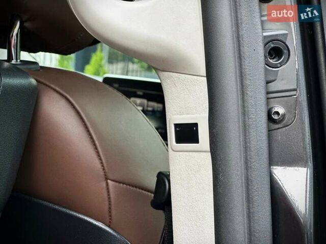 Сірий Мерседес В-Клас, об'ємом двигуна 1.95 л та пробігом 69 тис. км за 77777 $, фото 43 на Automoto.ua