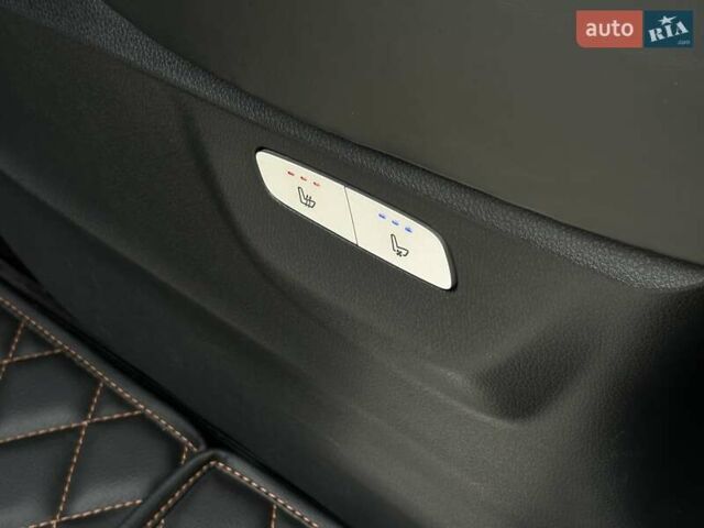 Серый Мерседес В-Класс, объемом двигателя 2.14 л и пробегом 71 тыс. км за 79000 $, фото 26 на Automoto.ua