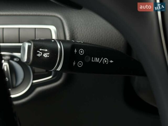 Серый Мерседес В-Класс, объемом двигателя 2.14 л и пробегом 71 тыс. км за 79000 $, фото 40 на Automoto.ua