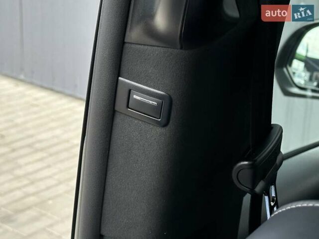 Серый Мерседес В-Класс, объемом двигателя 2.14 л и пробегом 71 тыс. км за 79000 $, фото 24 на Automoto.ua
