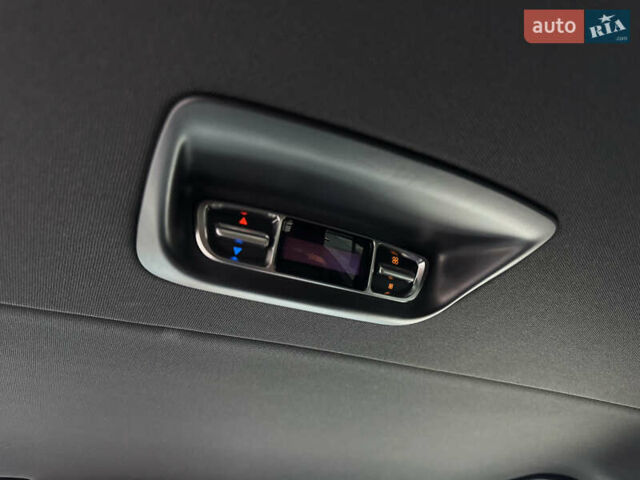 Серый Мерседес В-Класс, объемом двигателя 2.14 л и пробегом 101 тыс. км за 71000 $, фото 38 на Automoto.ua