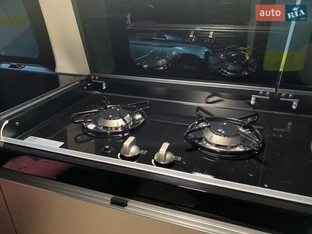 Серый Мерседес В-Класс, объемом двигателя 2.14 л и пробегом 25 тыс. км за 79900 $, фото 3 на Automoto.ua