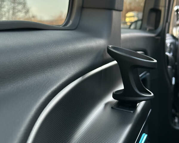 Сірий Мерседес В-Клас, об'ємом двигуна 2.14 л та пробігом 95 тис. км за 64500 $, фото 71 на Automoto.ua