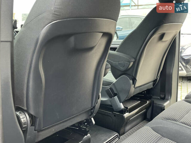 Серый Мерседес В-Класс, объемом двигателя 2 л и пробегом 130 тыс. км за 64500 $, фото 42 на Automoto.ua