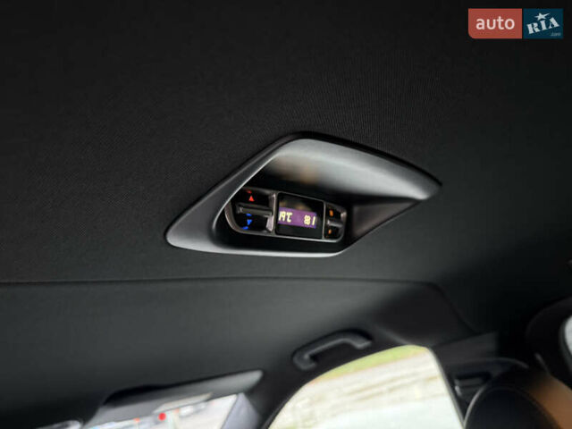 Серый Мерседес В-Класс, объемом двигателя 2.14 л и пробегом 197 тыс. км за 49999 $, фото 71 на Automoto.ua