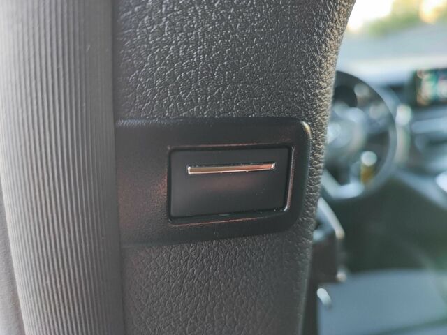 Серый Мерседес В-Класс, объемом двигателя 2 л и пробегом 198 тыс. км за 47900 $, фото 20 на Automoto.ua