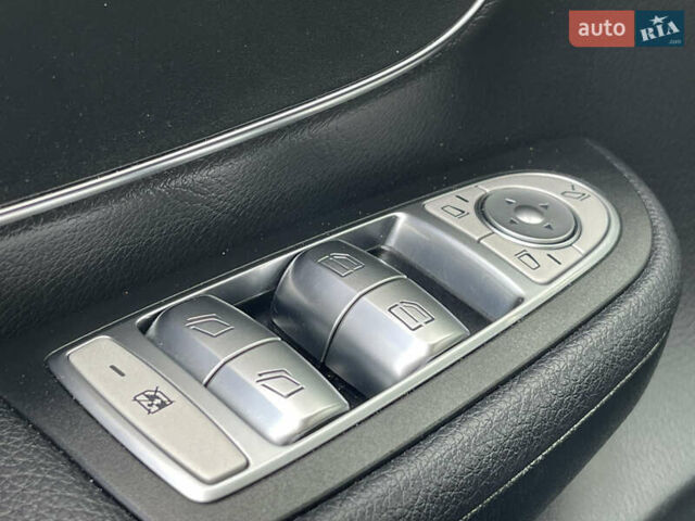 Серый Мерседес В-Класс, объемом двигателя 2 л и пробегом 130 тыс. км за 64500 $, фото 33 на Automoto.ua