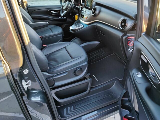 Серый Мерседес В-Класс, объемом двигателя 2 л и пробегом 198 тыс. км за 47900 $, фото 4 на Automoto.ua