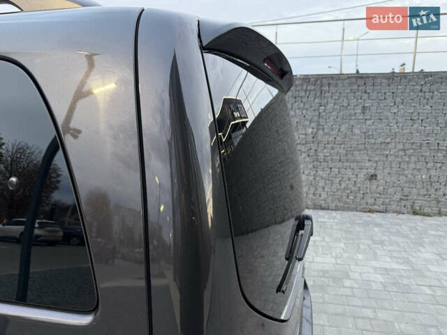 Серый Мерседес В-Класс, объемом двигателя 2.14 л и пробегом 197 тыс. км за 49999 $, фото 28 на Automoto.ua