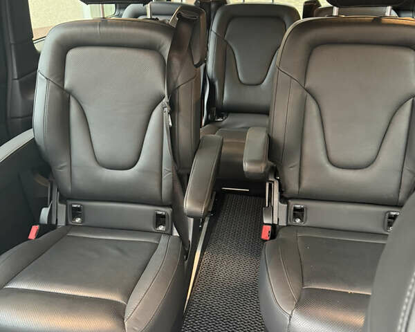 Сірий Мерседес В-Клас, об'ємом двигуна 2.14 л та пробігом 76 тис. км за 78000 $, фото 6 на Automoto.ua