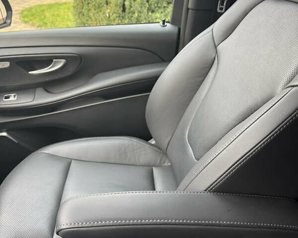 Сірий Мерседес В-Клас, об'ємом двигуна 2.14 л та пробігом 76 тис. км за 78000 $, фото 10 на Automoto.ua