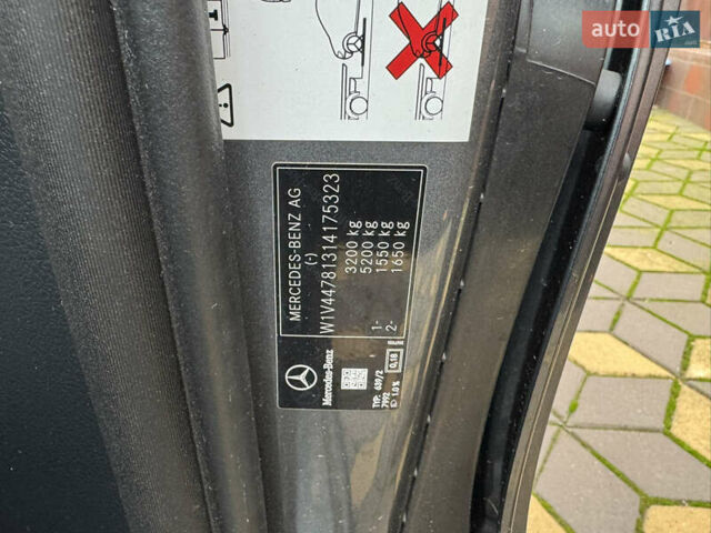 Сірий Мерседес В-Клас, об'ємом двигуна 2.14 л та пробігом 76 тис. км за 78000 $, фото 2 на Automoto.ua