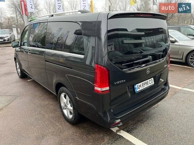 Серый Мерседес В-Класс, объемом двигателя 2.14 л и пробегом 26 тыс. км за 96000 $, фото 3 на Automoto.ua