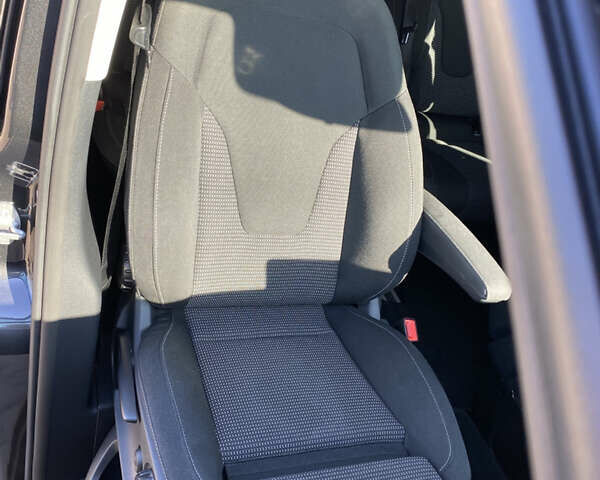 Сірий Мерседес В-Клас, об'ємом двигуна 1.95 л та пробігом 66 тис. км за 64999 $, фото 37 на Automoto.ua