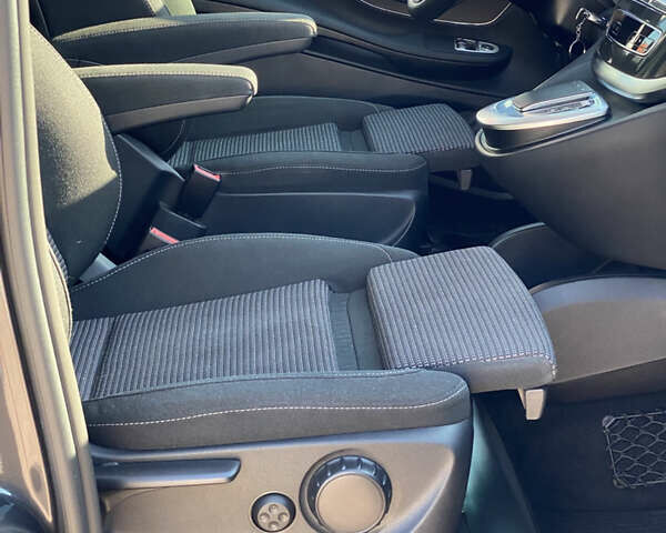 Сірий Мерседес В-Клас, об'ємом двигуна 1.95 л та пробігом 66 тис. км за 64999 $, фото 36 на Automoto.ua