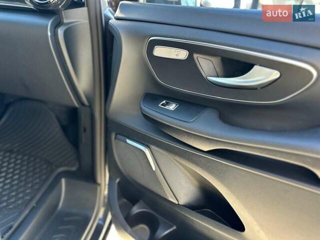 Серый Мерседес В-Класс, объемом двигателя 2.14 л и пробегом 27 тыс. км за 82500 $, фото 10 на Automoto.ua