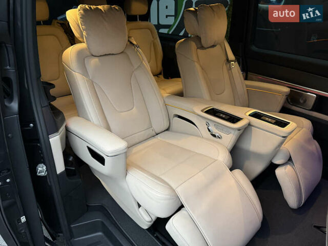 Серый Мерседес В-Класс, объемом двигателя 1.95 л и пробегом 19 тыс. км за 140000 $, фото 39 на Automoto.ua