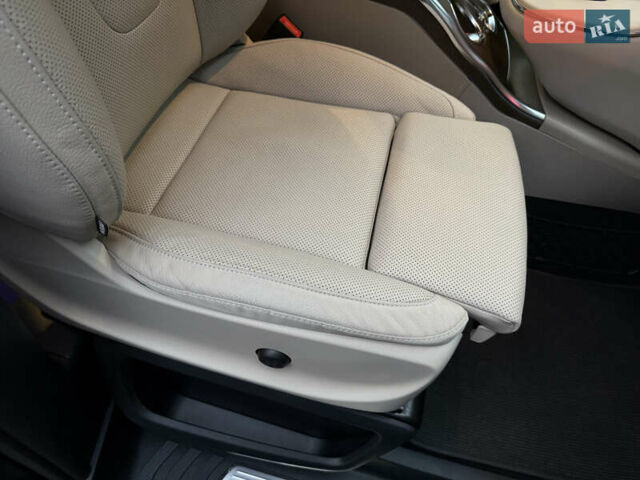 Серый Мерседес В-Класс, объемом двигателя 1.95 л и пробегом 19 тыс. км за 140000 $, фото 30 на Automoto.ua