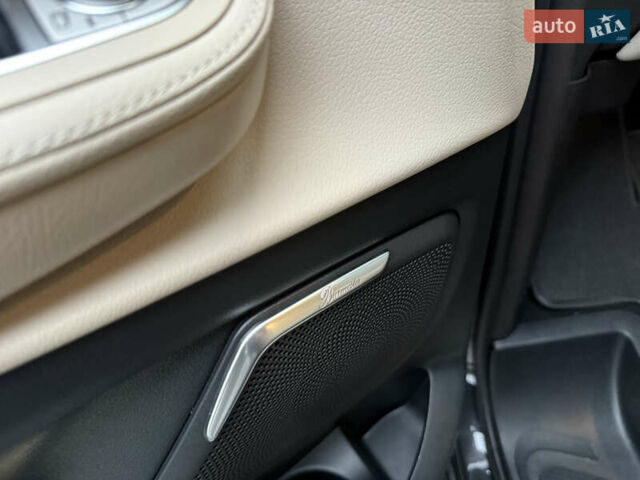 Серый Мерседес В-Класс, объемом двигателя 1.95 л и пробегом 19 тыс. км за 140000 $, фото 24 на Automoto.ua