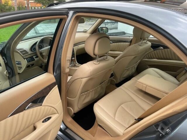 Серый Мерседес В-Класс, объемом двигателя 0 л и пробегом 231 тыс. км за 2300 $, фото 7 на Automoto.ua