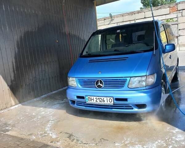 Синий Мерседес В-Класс, объемом двигателя 2.2 л и пробегом 293 тыс. км за 5300 $, фото 1 на Automoto.ua