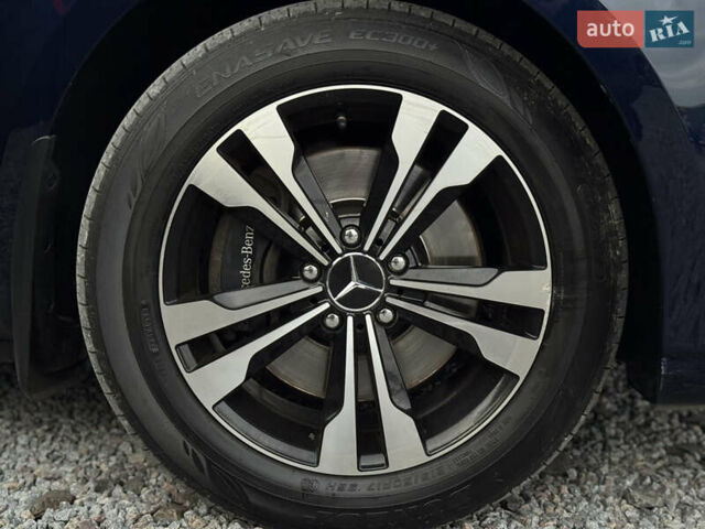 Синий Мерседес В-Класс, объемом двигателя 2.2 л и пробегом 317 тыс. км за 34990 $, фото 5 на Automoto.ua
